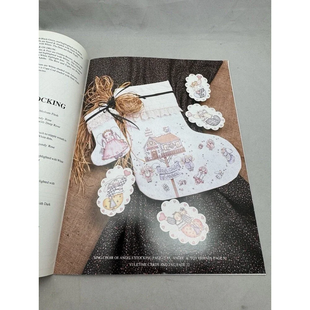 Finders Keepers Yuletide Edition Painting Book Janvrin White Christmas Santa